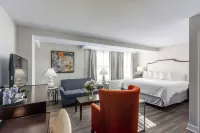 Georgetown Inn Hotels near Foxhall Square