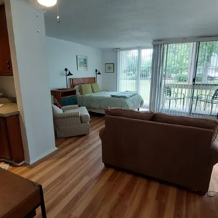 Fun Little Studio in Daphne - Great location