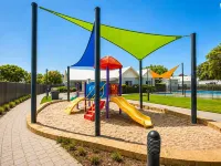 98 Steps to the Beach - Retreat with Pool Access Hotels in Broadwater