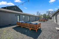 Stylish Studio Near Downtown Attractions