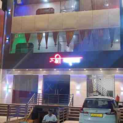 Hotel Shri Narayan Hotel Exterior