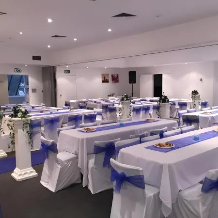 Manukau Hotel & Conference Centre Отели рядом с достопримечательностью «Манукау»