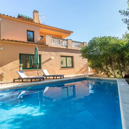 Sa Riera: Vistas, Piscina y Playa a pie