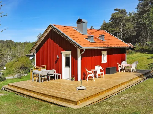 4 Person Holiday Home in HENÅN