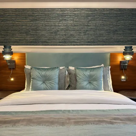 Hotel at Conference Aston Отели рядом с достопримечательностью «Астон Холл»