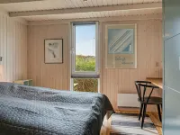 "Fanney" - 100m from the Sea