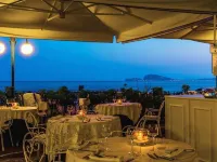 Bajamar Beach Hotel فنادق في فرمیا
