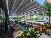 Annex Building of Art Hotel Hotels near Lora