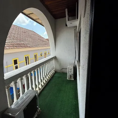 Open plan studio apartment unit