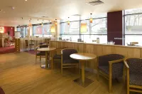 Premier Inn Leicester City Centre - breakfast