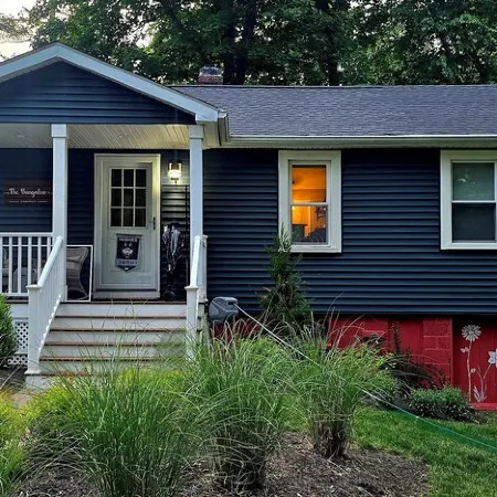 The Bungalow at Eagleville Lake Under 3 miles to UCONN!