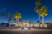 NEW The Dreyfus Resort Pool Designer Home - Bungalows