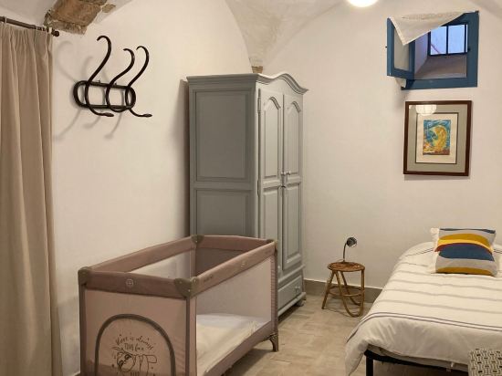 Charming 1900 Andalusian Apartment in Arcos de la Frontera