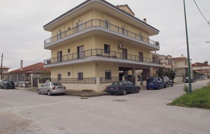 Charming Trikala Apartment with Garden & Central Heating