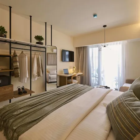 Zeus Piraeus Grand