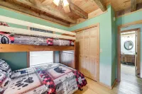 Santeetlah Lake Retreat w/ Dock: Walk to Water! - 3 stjerner