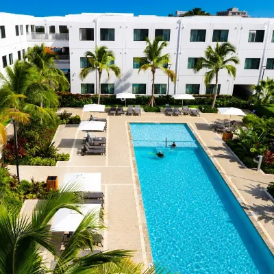 Governors Village Seven Mile Beach Corridor Hoteles cerca de Camana Bay