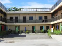 基本客房飯店 - 機場接送