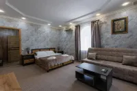 Parizh Hotel - 2 ดาว