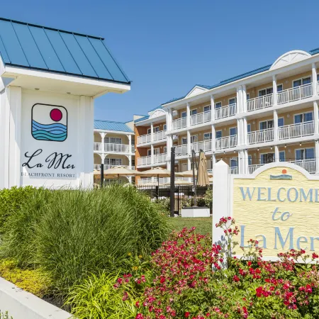 La Mer Beachfront Resort