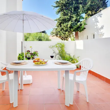 Prainha Calm Retreat in Alvor