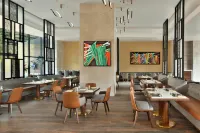 Courtyard by Marriott Nashik - breakfast