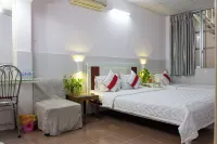 Quang Saigon Hotel- 40-7 Bùi Viện-Walking Street - ゲストハウス