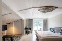 Q! Hotel Maria Theresia - balcony