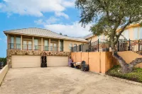 One-of-a-kind Guest Suite in Hill Country w/ Pool - Apartments