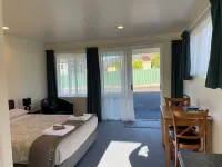 Mataki Motel - 3-Star