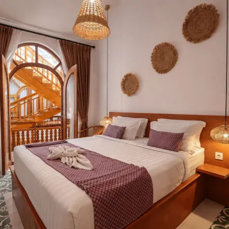 YULAMAN Hotel