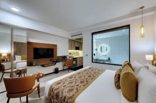 Hays Air by Ahuja Residences - Golf Course Ext Road & Sector 51 - 2-Star