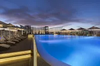 Fraser Suites Riyadh - Rooftop Pools