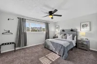 Hot Tub & Pool with 5 Cozy Bedrooms - Boutique