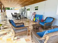 Iconic 3BD Home Mins From the Beach Pompano FL - 2 estrellas