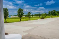 University Inn of Carbondale - Pet Friendly