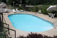 Rocky River Inn - 3-Star