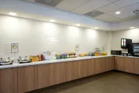 溫切斯特萬楓酒店及套房 - 早餐