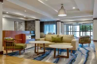 Fairfield Inn & Suites Greenwood - Bãi đậu xe