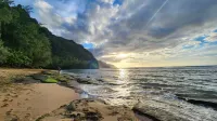 Ocean Front Condo with AC, Watch Sea Turtles from Our Lanai - Wifi