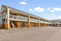 Magnolia Inn Townhouse Hattiesburg MS I-59 - parking
