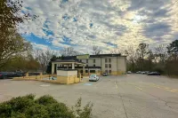 OYO Hotel Rome West GA - parking
