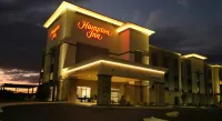 Hampton Inn Searcy - Parkplatz