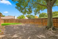 Modern Frisco Retreat 3BR House - 2-Star