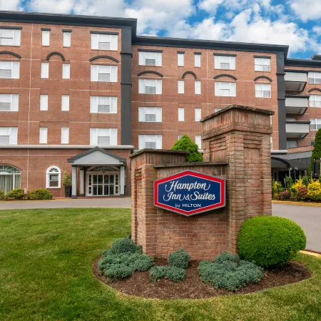 Hampton Inn & Suites Stamford