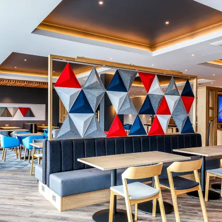Holiday Inn Express BICESTER by IHG