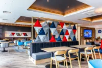 Holiday Inn Express BICESTER by IHG - breakfast