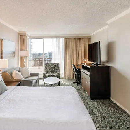 Chateau Victoria Hotel & Suites
