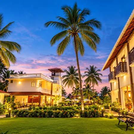 La Vaiencia Beach Resort, Morjim Beach
