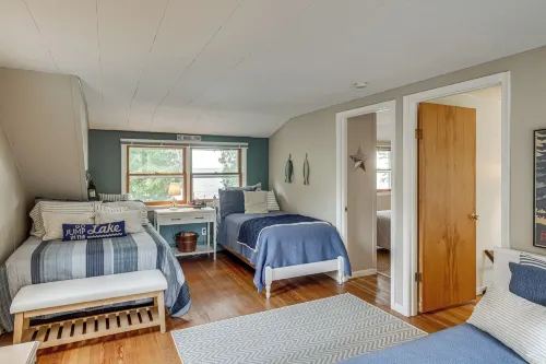 Lake Huron Haven: Private Shoreline, Deck & Views! - 2-Star